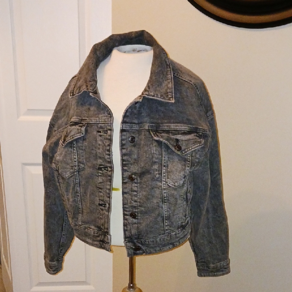 DENIM JEAN JACKET BY WILD FABLE Crop